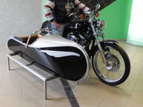 wünsche-seitenwagen an Harley Davidson